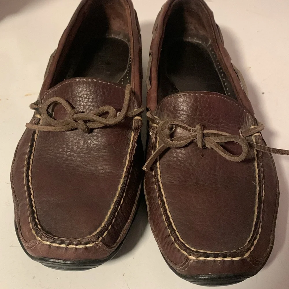 L.L.Bean lace up leather loafers. Size 9 1/2D